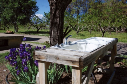 Outdoor sink at Early Morning Orchard