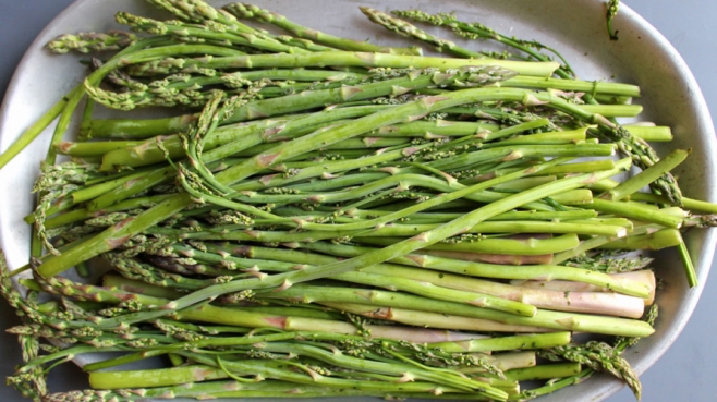 Asparagus on a dish